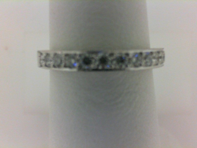 14K WHITE GOLD SCALLOPED BAND WITH .25CTTW ROUND I1 CLARITY AND HI COLOR DIAMONDS
