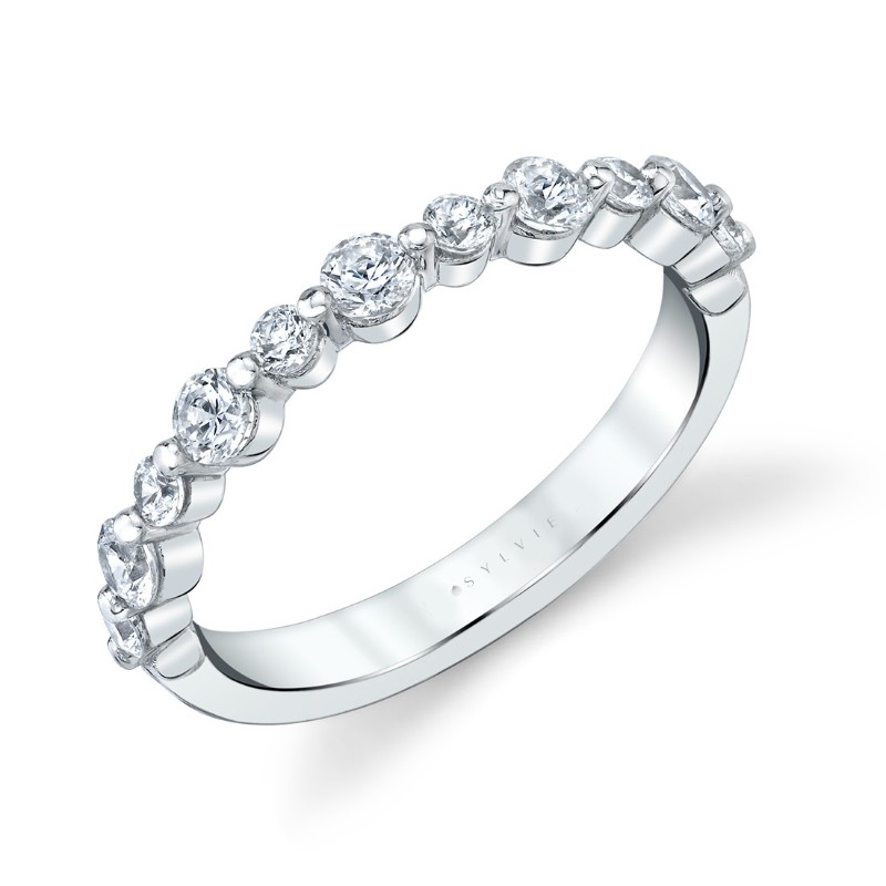 Alternating Shared Prong Wedding Band