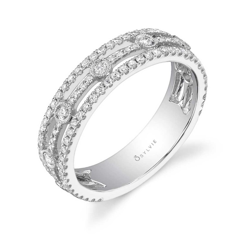 Modern Diamond Ring