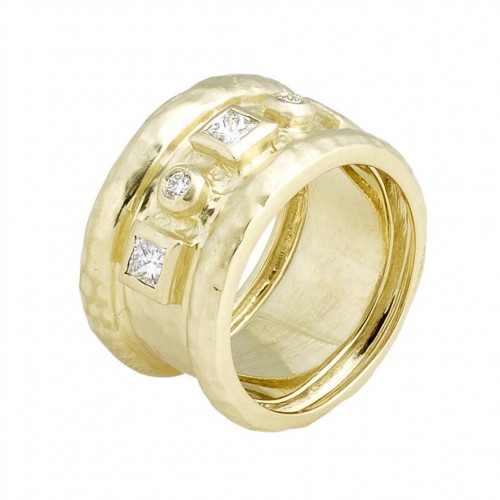 14kt Yellow Gold Hammered Diamond Band