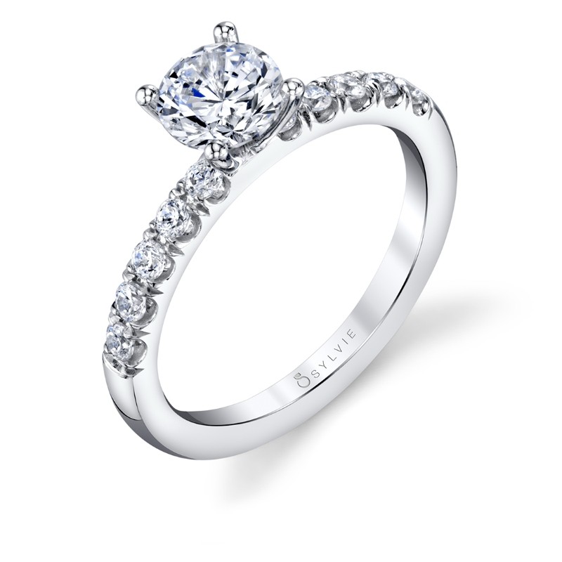 Classic Engagement Ring - Octavie