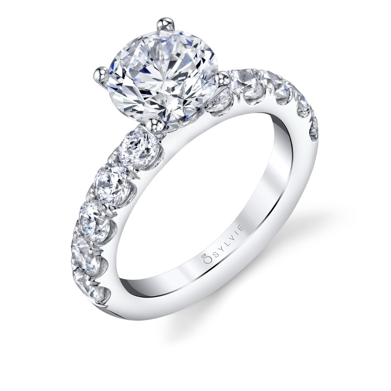 Classic Engagement Ring - Octavie