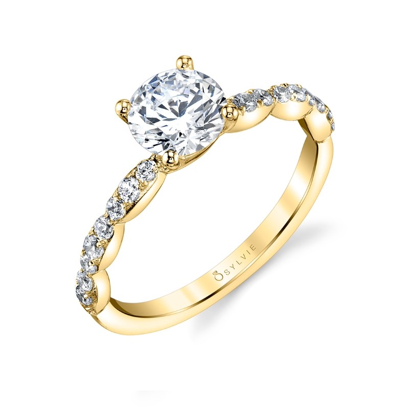 Round Cut Classic Engagement Ring - Chiara