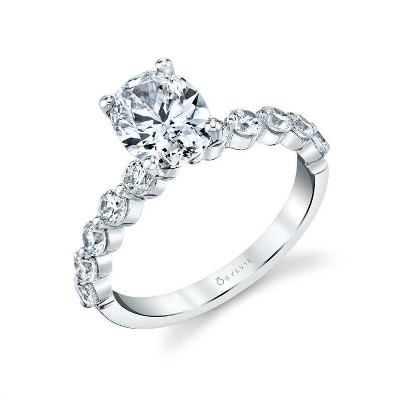 Oval Cut Single Prong Engagement Ring - Karol
