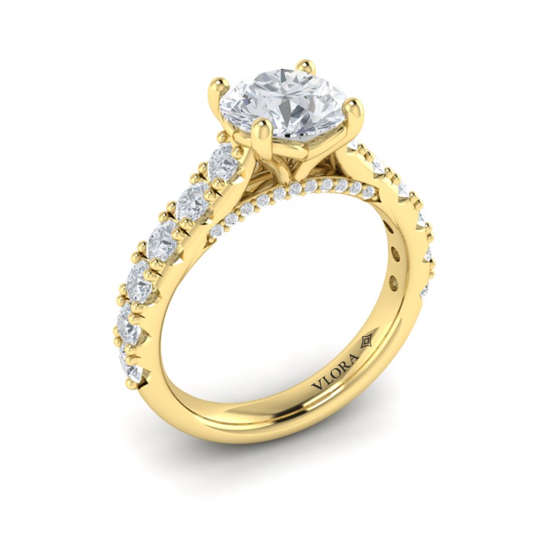 Luxe Classic Engagement Ring
