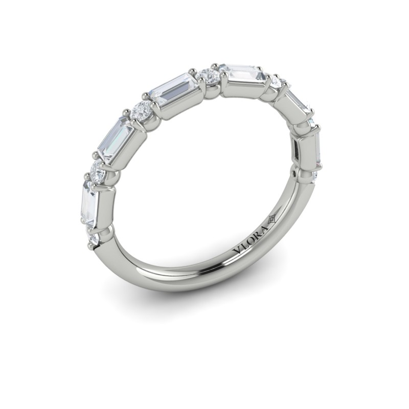 14K WHITE GOLD STRAIGHT BAND WITH .73CTTW ALTERNATING ROUND AND BAGUETTE VS CLARITY & FG COLOR