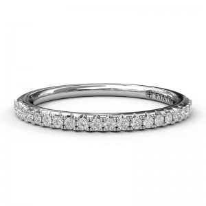 14K WHITE GOLD STRAIGHT BAND WITH .19CTTW ROUND SI CLARITY & GH COLOR DIAMONDS
