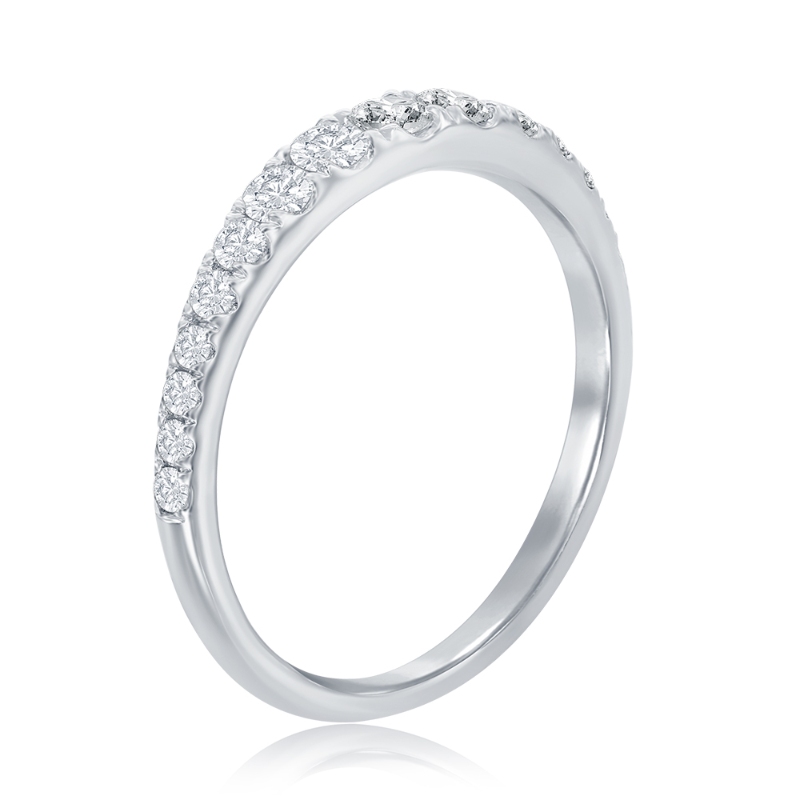 14K White Gold Graduated Diamond Band