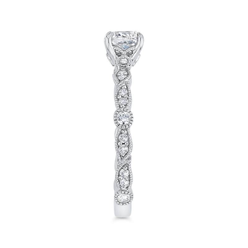 Round Diamond Engagement Ring in 14K White Gold
