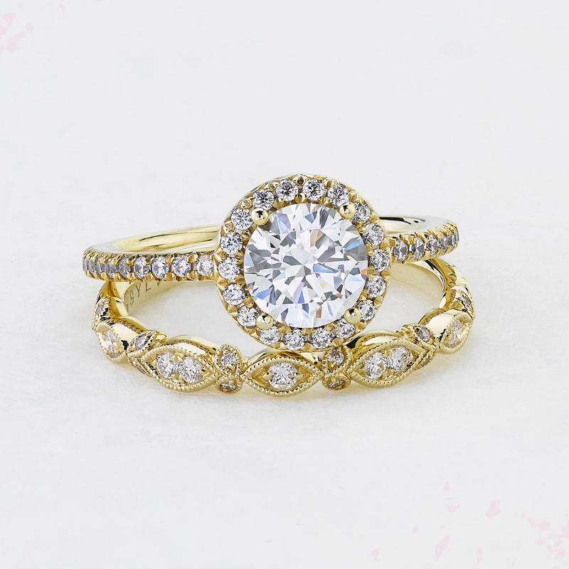 Round Cut Classic Halo Engagement Ring - Vivian